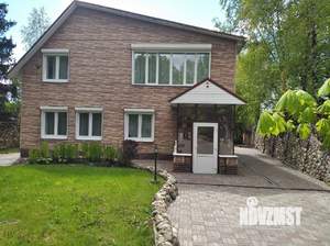 Дом 220м&sup2;, 2-этажный, на длительный срок, 