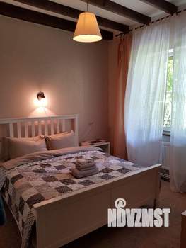 Коттедж 350м&sup2;, 2-этажный, на длительный срок, 