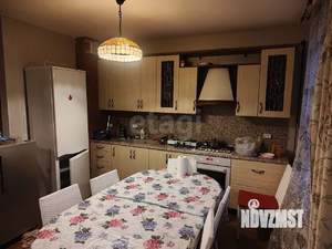 Дом 210м&sup2;, 2-этажный, на длительный срок, 