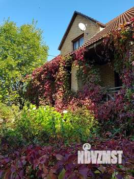 Коттедж 300м&sup2;, 3-этажный, на длительный срок, 