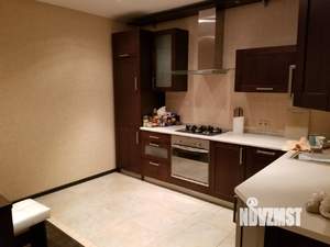 Коттедж 180м², 2-этажный, на длительный срок, 