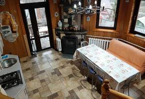 Дом 280м&sup2;, 2-этажный, на длительный срок, 