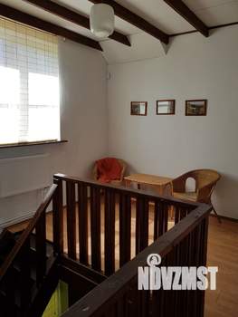 Коттедж 350м&sup2;, 2-этажный, на длительный срок, 