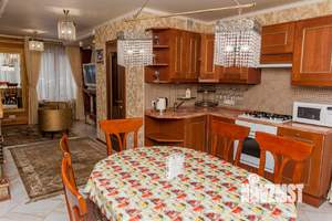 Дом 300м², 2-этажный, посуточно, 