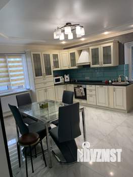 Дом 290м&sup2;, 2-этажный, на длительный срок, 