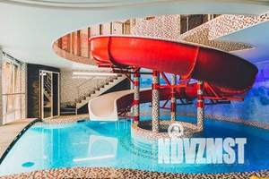 Дом 500м&sup2;, 3-этажный, посуточно, 