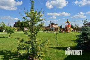 Дом 327м&sup2;, 3-этажный, на длительный срок, 