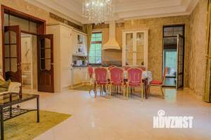 Дом 550м², 3-этажный, посуточно, 