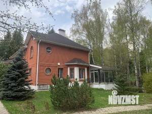 Дом 400м&sup2;, 2-этажный, посуточно, 