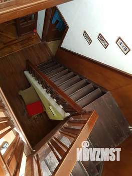 Коттедж 300м&sup2;, 2-этажный, на длительный срок, 