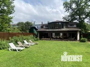 Дом 450м&sup2;, 2-этажный, посуточно, 