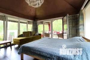 Дом 600м&sup2;, 3-этажный, посуточно, 