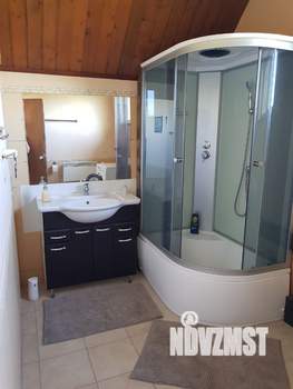 Коттедж 300м&sup2;, 2-этажный, на длительный срок, 