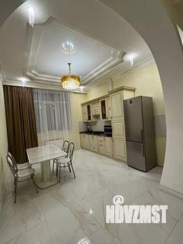 Дом 550м&sup2;, 2-этажный, посуточно, 