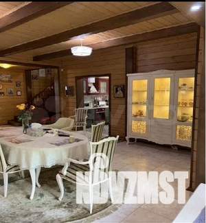 Дом 300м&sup2;, 2-этажный, на длительный срок, 