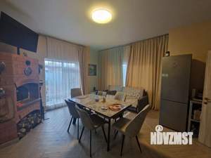 Дом 341м&sup2;, 2-этажный, на длительный срок, 