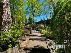 Дом 700м&sup2;, 3-этажный, посуточно, 