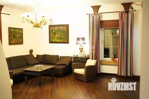 Дом 237м&sup2;, 2-этажный, на длительный срок, 