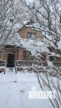 Коттедж 300м², 3-этажный, на длительный срок, 