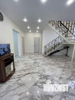 Дом 160м&sup2;, 2-этажный, на длительный срок, 