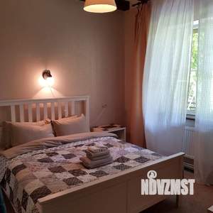 Коттедж 300м², 3-этажный, на длительный срок, 