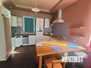 Дом 168м&sup2;, 2-этажный, посуточно, 