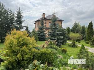 Коттедж 300м&sup2;, 3-этажный, на длительный срок, 