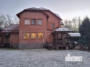 Дом 250м&sup2;, 3-этажный, посуточно, 