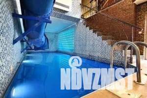 Дом 600м&sup2;, 3-этажный, посуточно, 