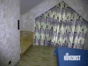 Дом 794м&sup2;, 3-этажный, посуточно, 