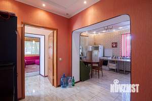 Коттедж 270м², 2-этажный, на длительный срок, 