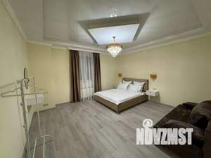 Дом 550м&sup2;, 2-этажный, посуточно, 