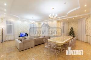 Дом 710м&sup2;, 3-этажный, посуточно, 