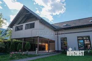 Дом 450м&sup2;, 2-этажный, посуточно, 