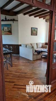 Коттедж 300м&sup2;, 3-этажный, на длительный срок, 