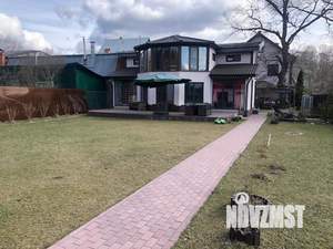 Дом 300м&sup2;, 2-этажный, посуточно, 