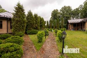 Дом 233м&sup2;, 2-этажный, участок 20 сот.  