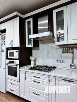 Дом 141м&sup2;, 2-этажный, участок 9 сот.  