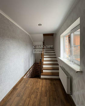 Дом 210м&sup2;, 3-этажный, участок 5 сот.  