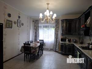 Дом 262м², 3-этажный, участок 28 сот.  