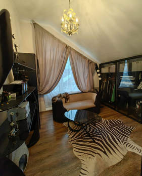 Дом 200м&sup2;, 2-этажный, участок 9 сот.  