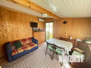 Дом 100м&sup2;, 2-этажный, участок 6 сот.  