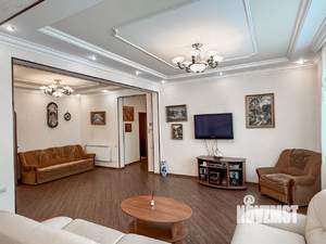 Дом 259м&sup2;, 2-этажный, участок 6 сот.  