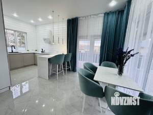 Дом 170м&sup2;, 2-этажный, участок 10 сот.  