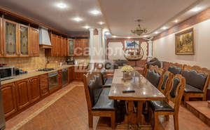 Дом 468м&sup2;, 4-этажный, участок 12 сот.  