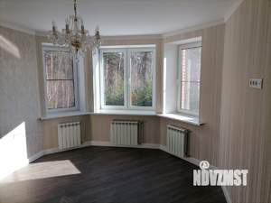 Дом 257м², 3-этажный, участок 25 сот.  