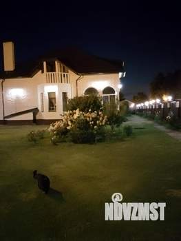 Коттедж 400м&sup2;, 2-этажный, участок 10 сот.  