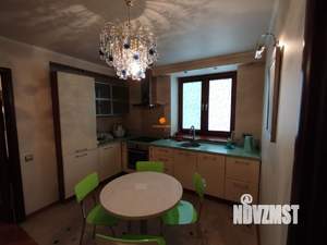 Коттедж 146м&sup2;, 2-этажный, участок 10 сот.  