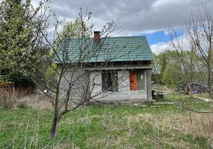 Дом 30м², 2-этажный, участок 6 сот.  