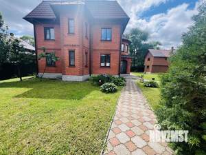 Дом 200м&sup2;, 2-этажный, участок 13 сот.  